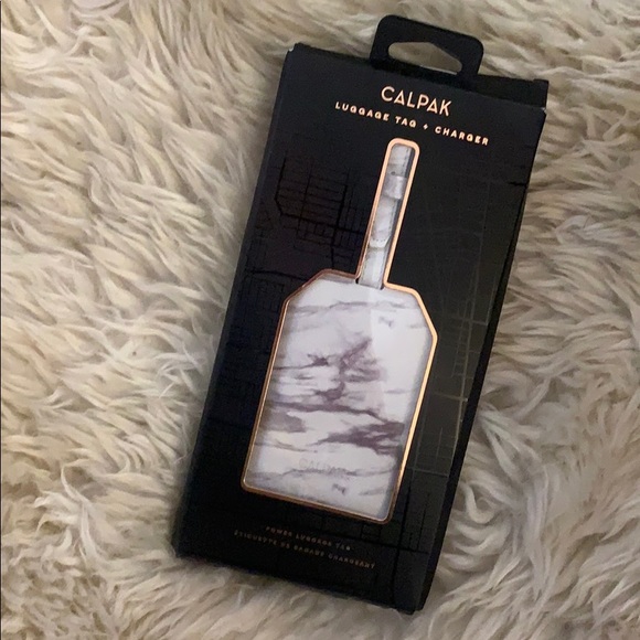 calpak power luggage tag